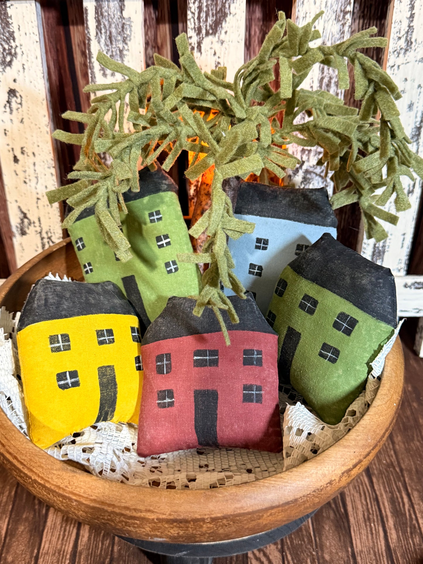 Saltbox House Bowl Fillers