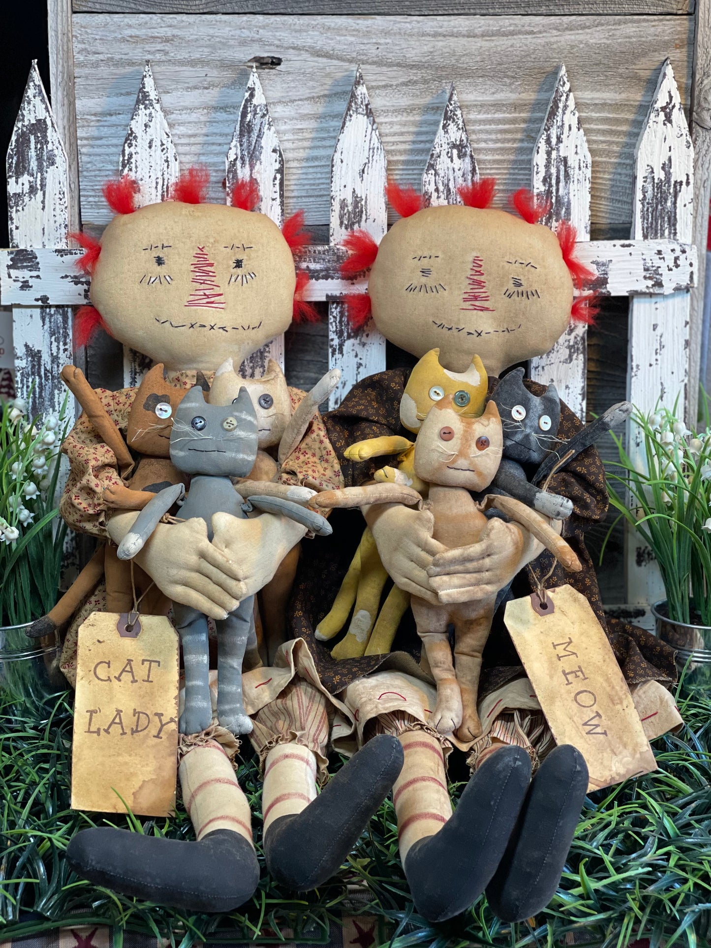 Catty Sisters - Clawdia and Pawla