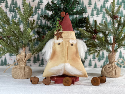 Triangle Santa