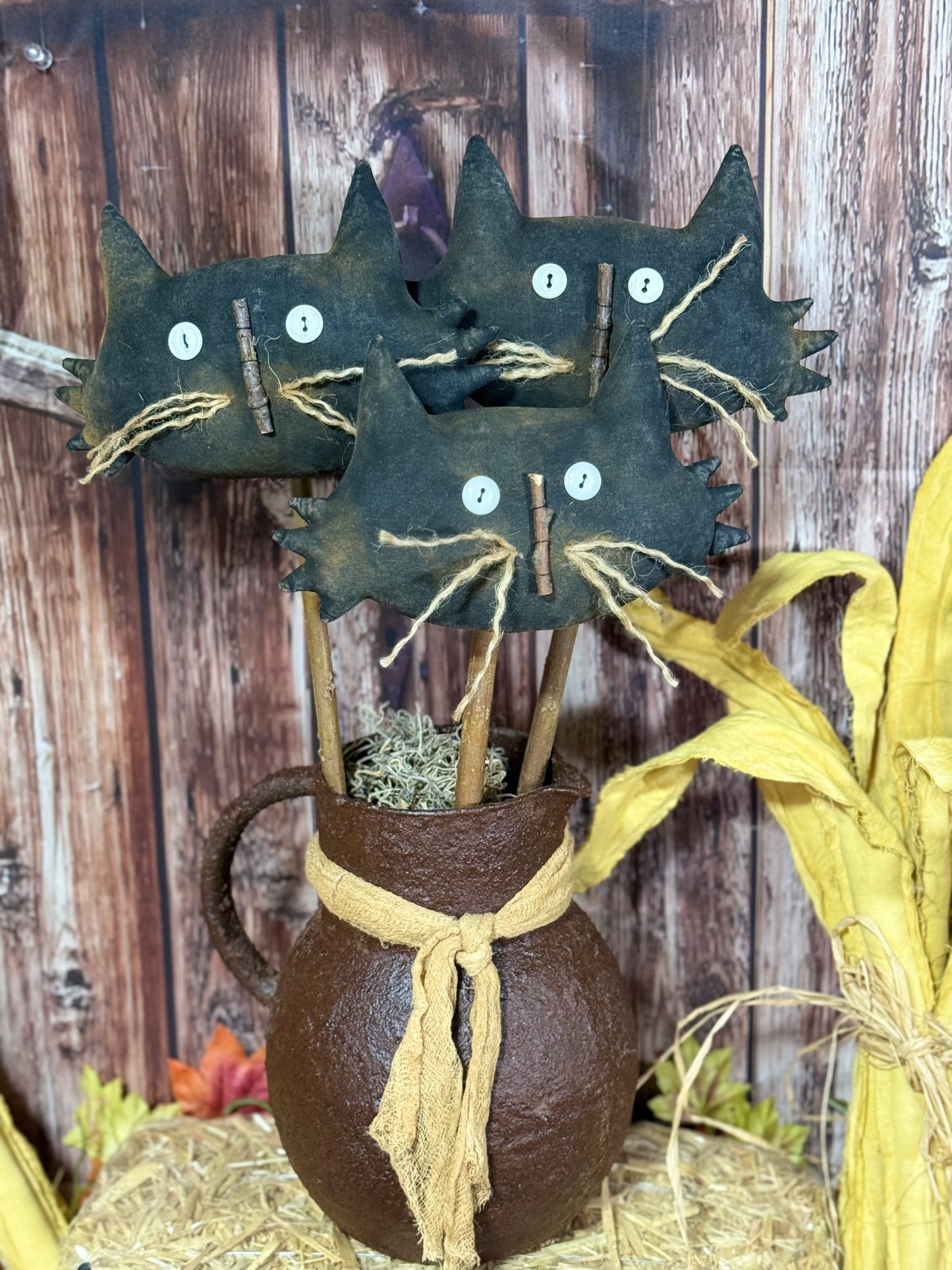 Primitive Black Cat Head Tucks/Pokes