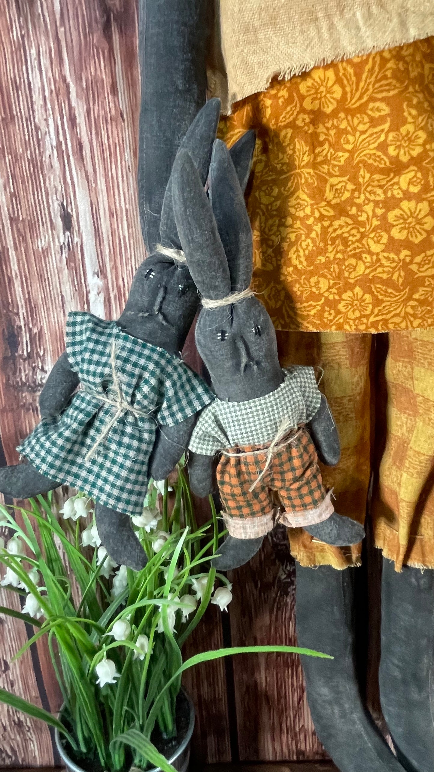 Primitive Garden Bunnies