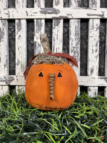 Strawy Jack-O’-Lanterns