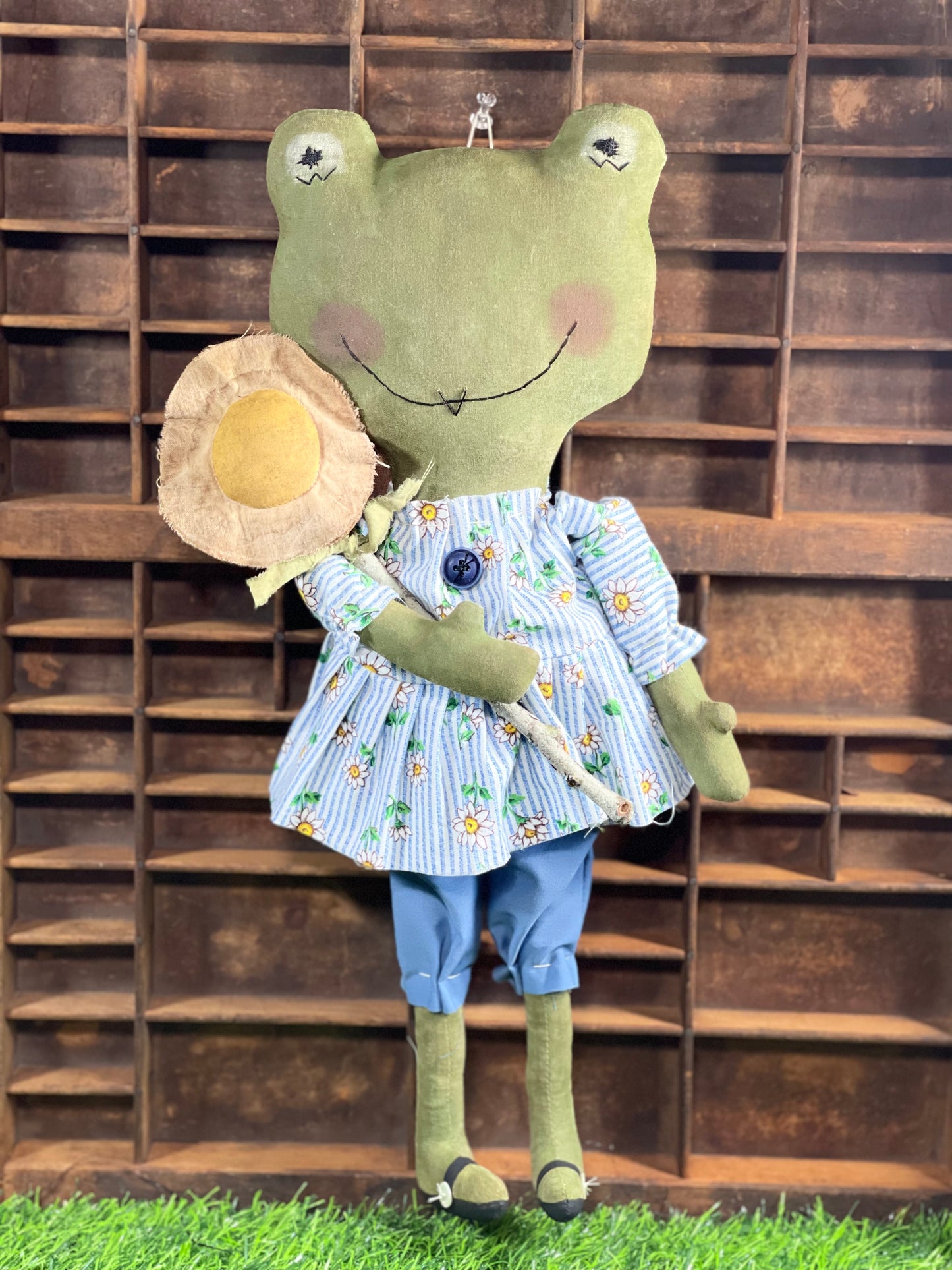 Freida and Frannie Frog