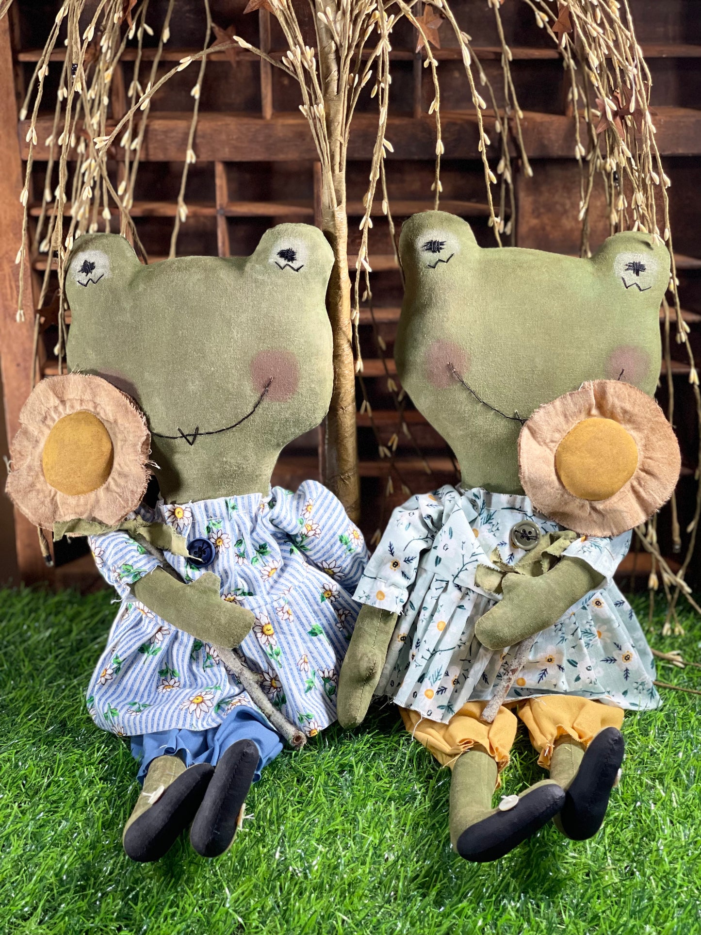 Freida and Frannie Frog